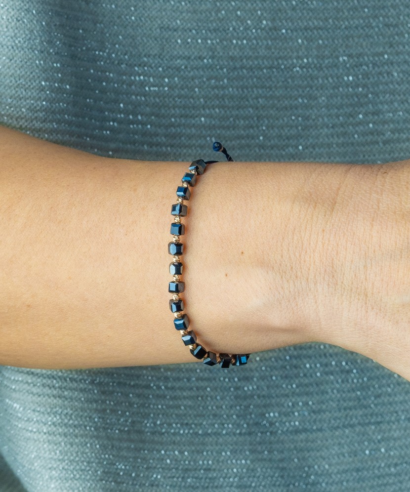 Mėlyno Siūlo Apyrankė Su Auksu Ir Hematitais - Siūlų apyrankės su auksu - Goldinga