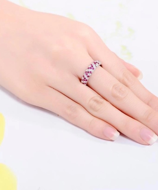 Sidabrinis žiedas su cirkoniais ir nano rubinu - Sidabriniai žiedai - Goldinga