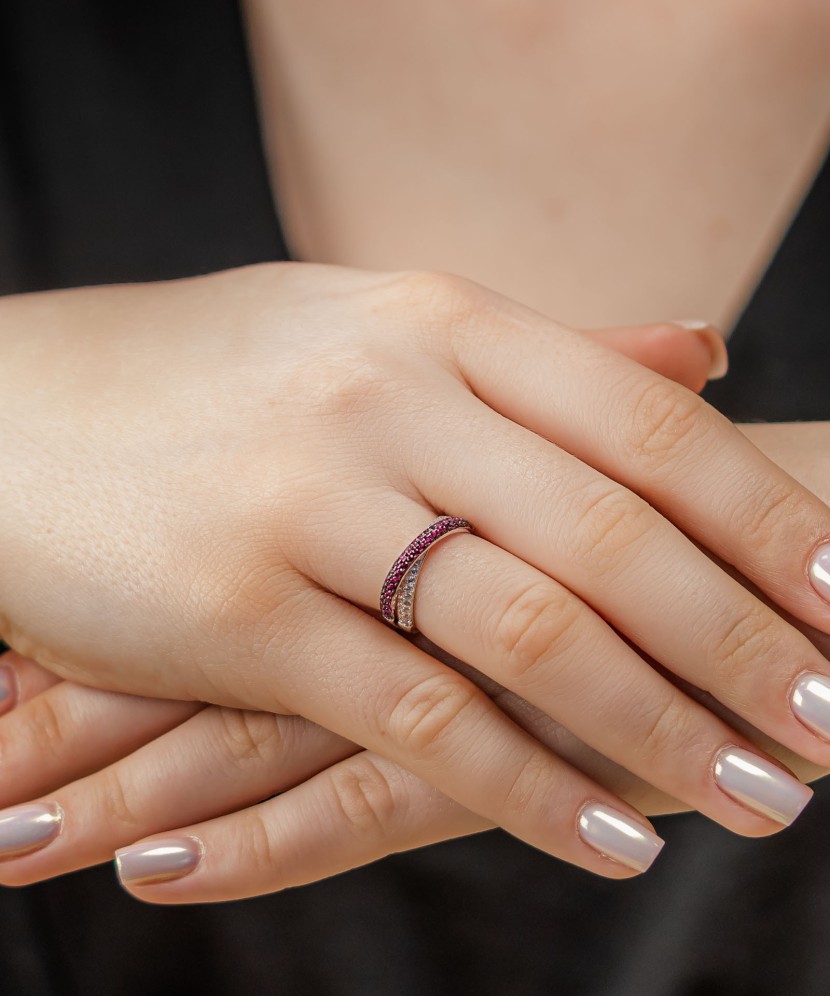 Sidabrinis žiedas su cirkoniais ir nano rubinu  - Goldinga