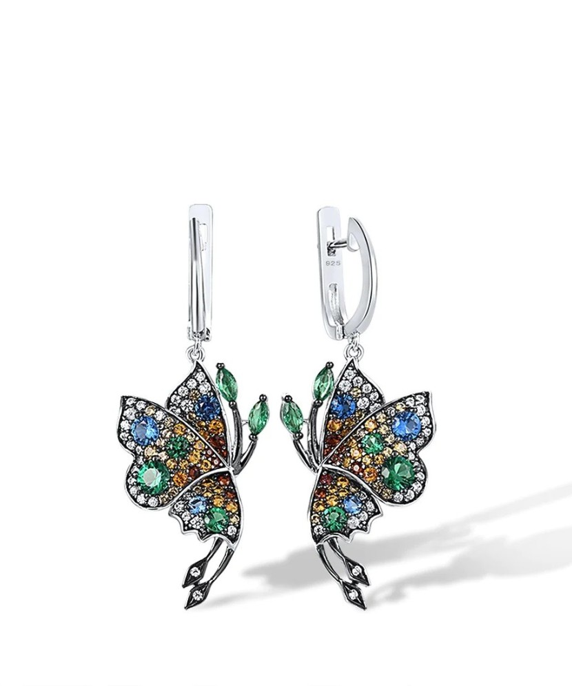 Sidabriniai auskarai su cirkoniais ir špineliais "Drugelis"