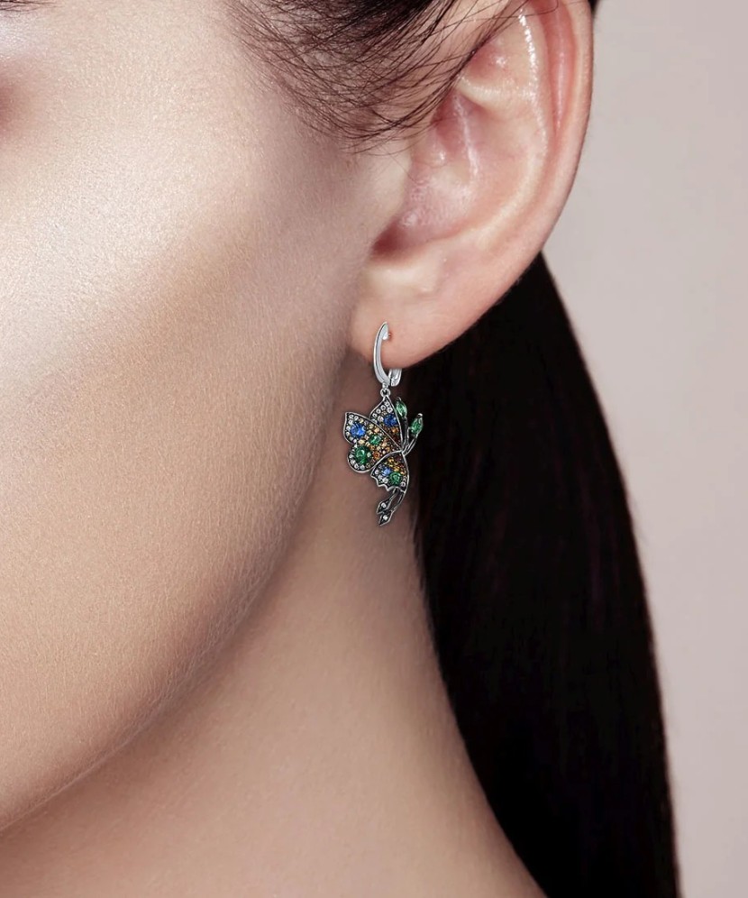 Sidabriniai auskarai su cirkoniais ir špineliais "Drugelis"