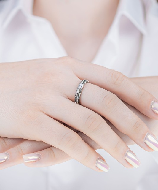 Sidabrinis žiedas su emale ir cirkoniais