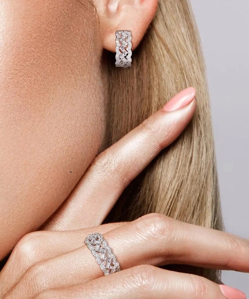 Sidabrinis žiedas su cirkoniais