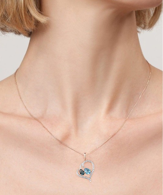 Paauksuotas sidabrinis pakabukas su cirkoniais "Širdelė"