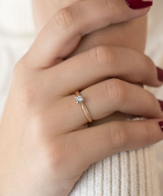 Auksinis žiedas su briliantu - Auksiniai Žiedai su brangakmeniais - Goldinga