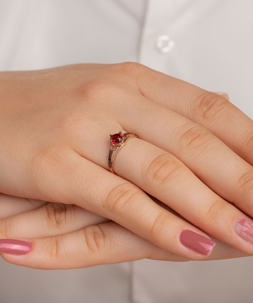 Auksinis žiedas su granatais ir cirkoniais - Auksiniai žiedai - Goldinga