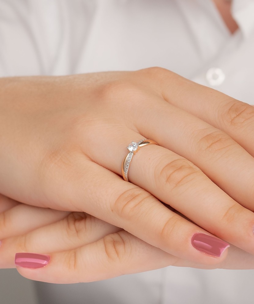 Auksinis žiedas su cirkoniais - Auksiniai žiedai - Goldinga