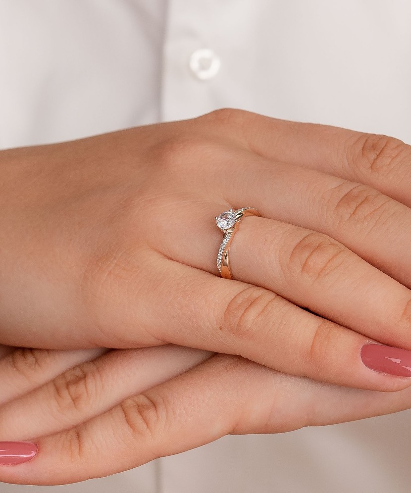 Auksinis žiedas su kristalais - Auksiniai žiedai - Goldinga