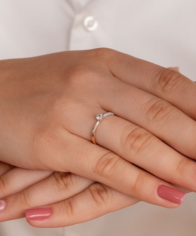 Auksinis žiedas su cirkoniais - Auksiniai žiedai - Goldinga