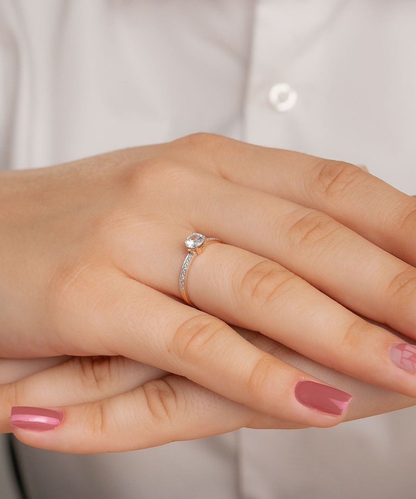 Auksinis žiedas su cirkoniais - Auksiniai žiedai - Goldinga