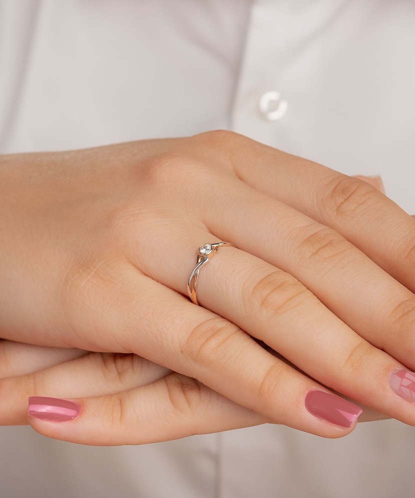 Auksinis žiedas su cirkoniais - Auksiniai žiedai - Goldinga