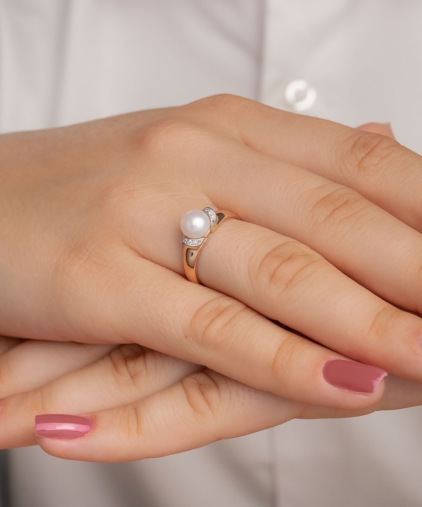 Auksinis žiedas su perlu ir cirkoniais - Auksiniai žiedai - Goldinga