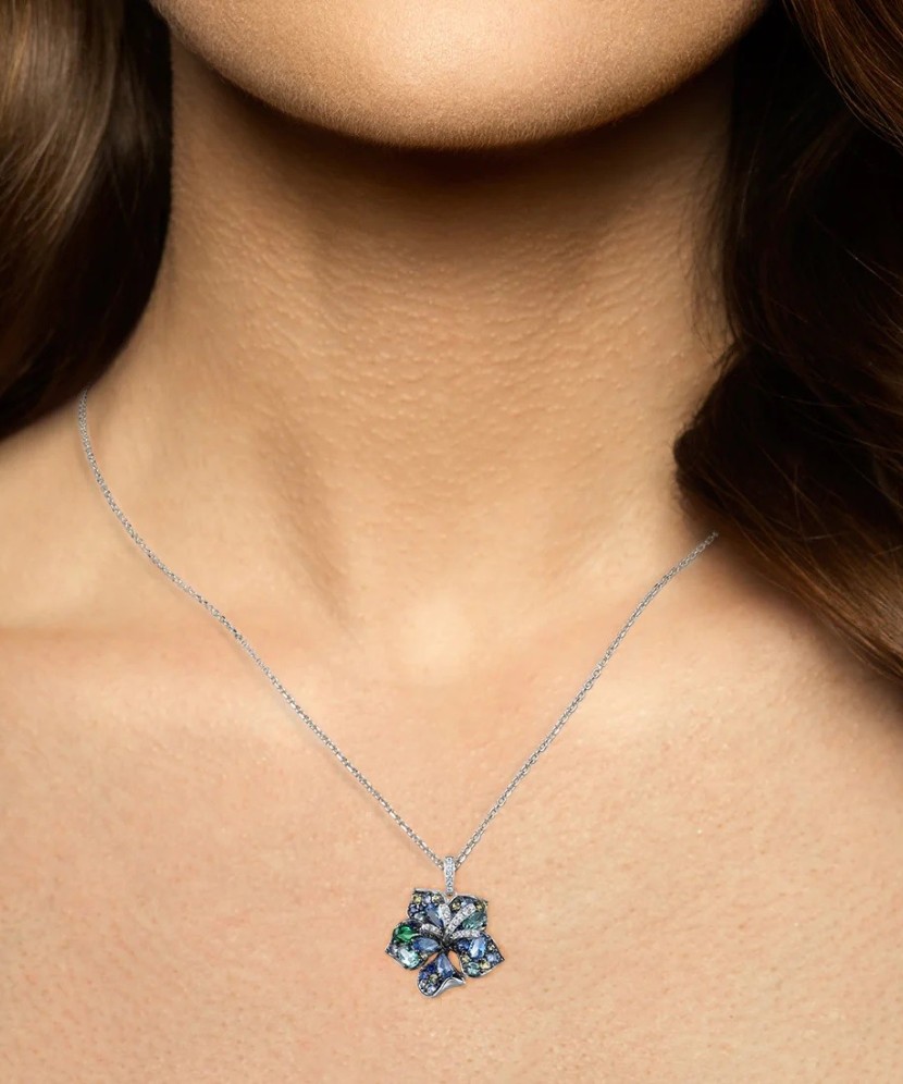 Sidabrinis pakabukas su cirkoniais ir špineliais "Gėlė" - Sidabriniai pakabukai - Goldinga