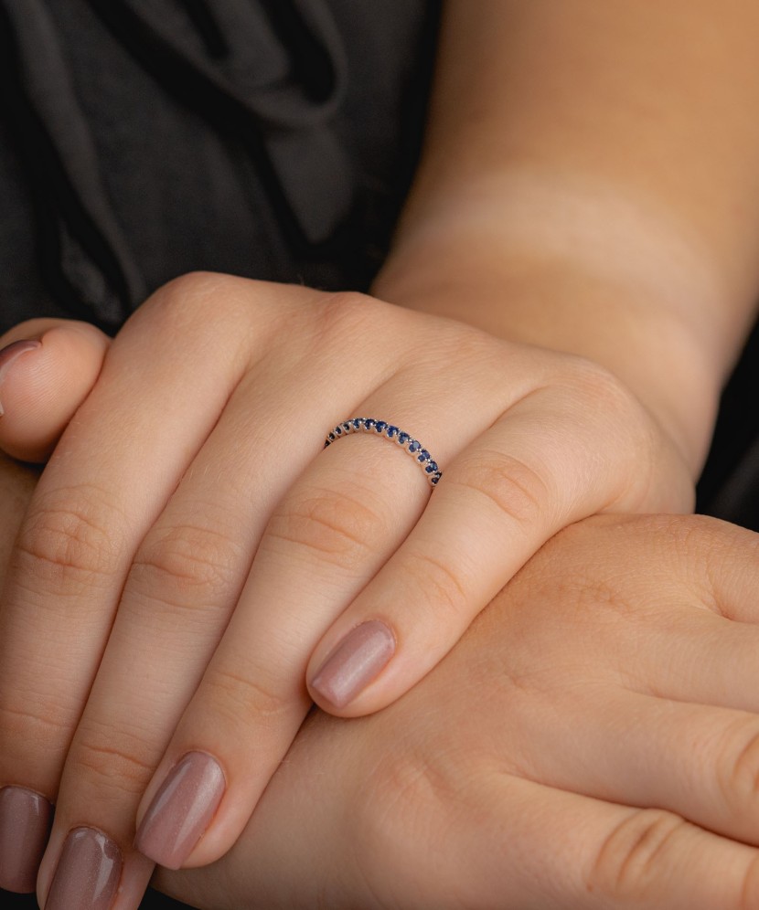 Balto aukso žiedas su safyrais - Auksiniai Žiedai su brangakmeniais - Goldinga