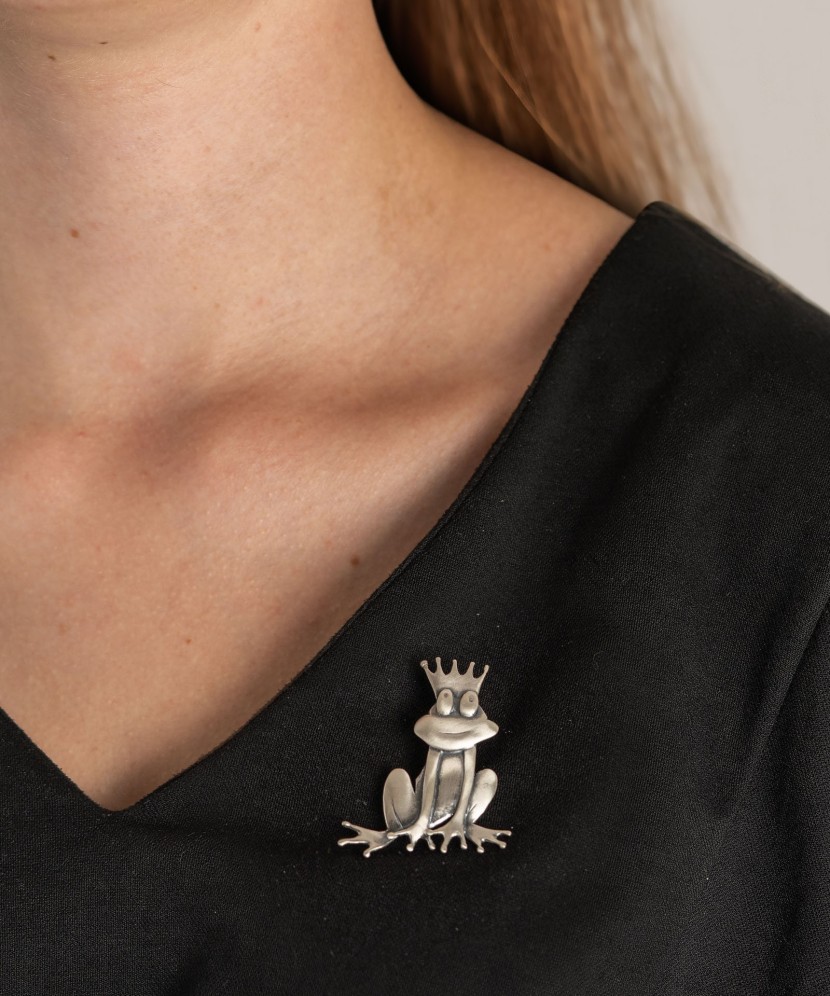 Sidabrinė sagė "Varlė" - Sagės - Goldinga