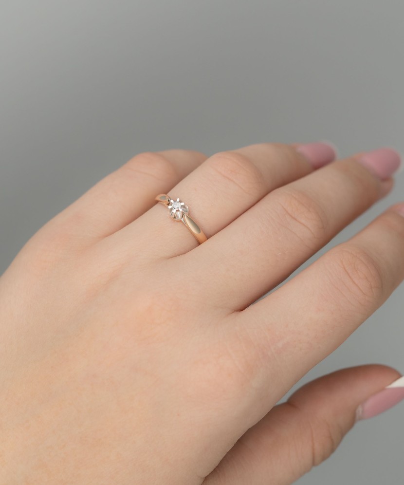 Auksinis žiedas briliantu 0,055ct  - Goldinga