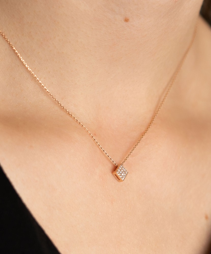 Auksinė grandinėlė su cirkonio pakabuku - Auksinės grandinėlės su pakabukais - Goldinga