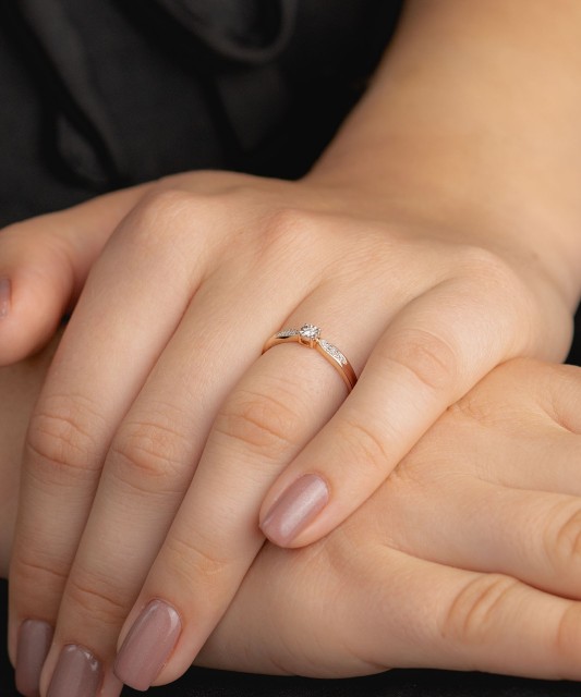 Auksinis žiedas su deimantais - Auksiniai Žiedai su brangakmeniais - Goldinga