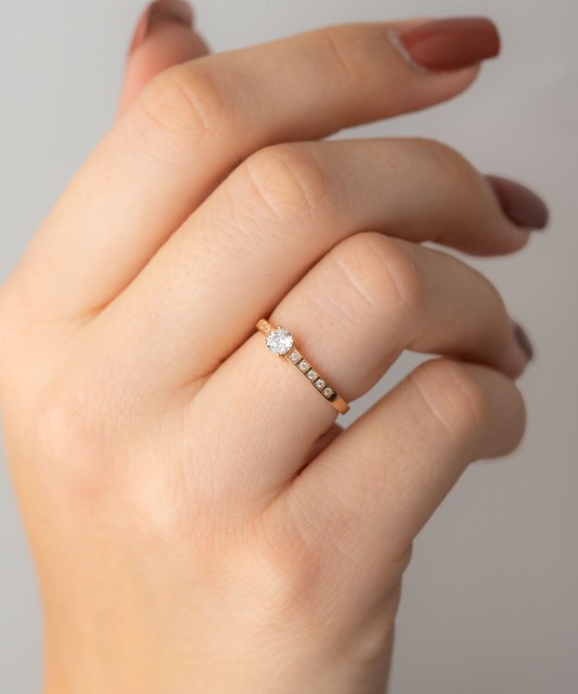 Auksinis žiedas su cirkoniais - Auksiniai žiedai - Goldinga