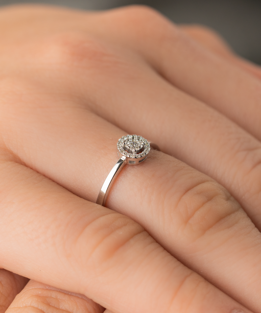 Balto aukso žiedas su deimantais - Auksiniai Žiedai su brangakmeniais - Goldinga