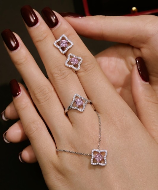 Sidabrinis žiedas su cirkoniais - Sidabriniai žiedai - Goldinga