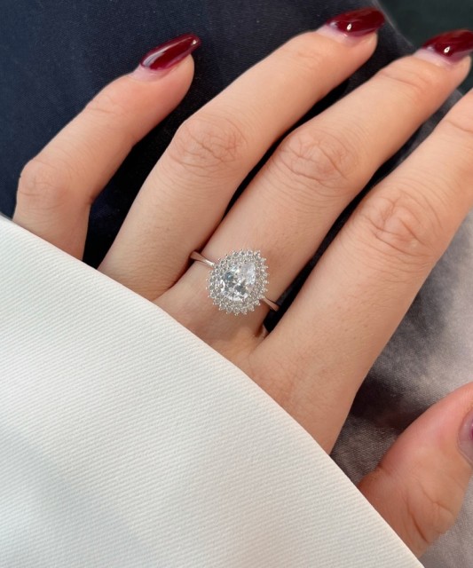 Sidabrinis žiedas su cirkoniais - Perkamiausi - Goldinga