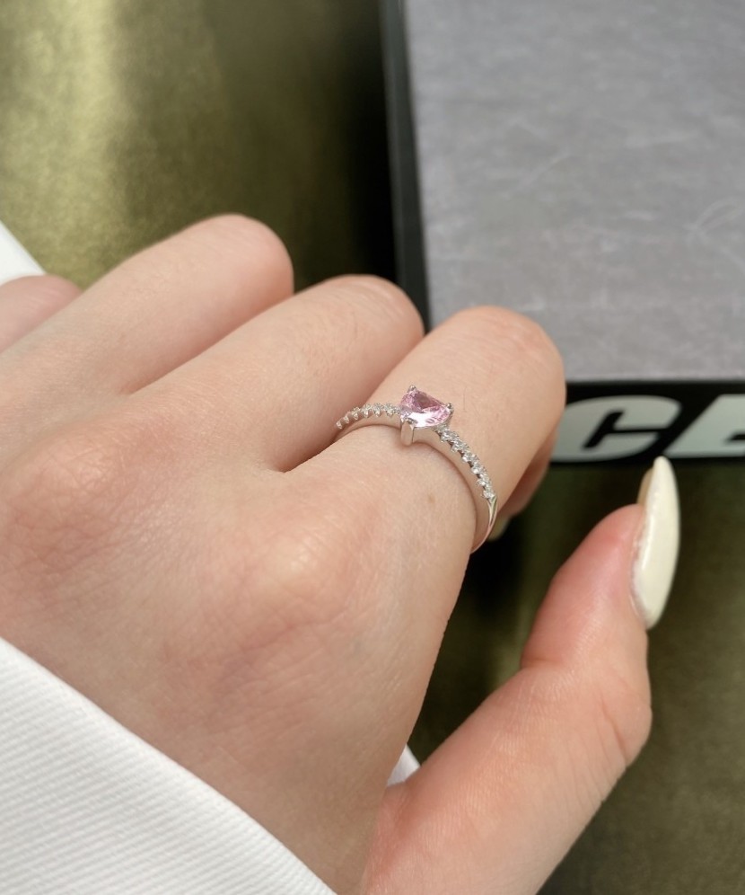 Sidabrinis žiedas su cirkoniais