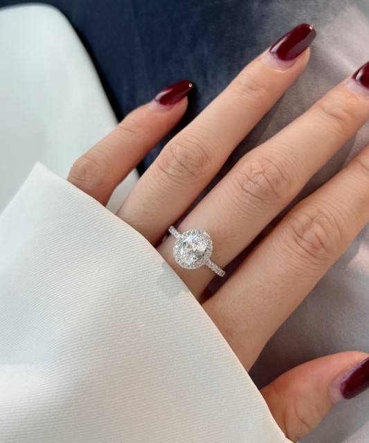 Sidabrinis žiedas su cirkoniais - Perkamiausi - Goldinga