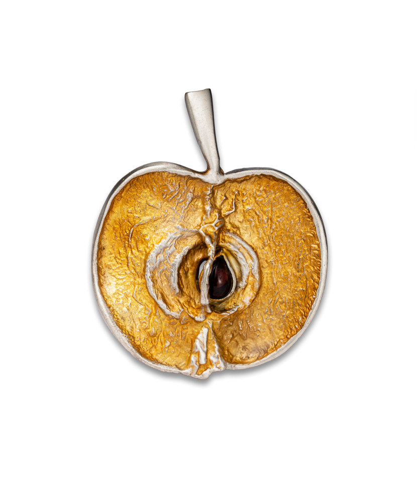 Sidabrinė sagė su granatu "Obuolys" - Sagės - Goldinga