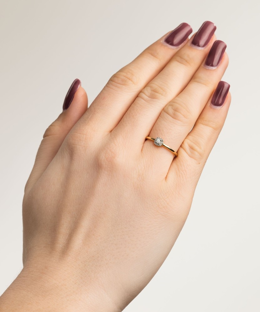 Geltono aukso žiedas su briliantu - Auksiniai Žiedai su brangakmeniais - Goldinga