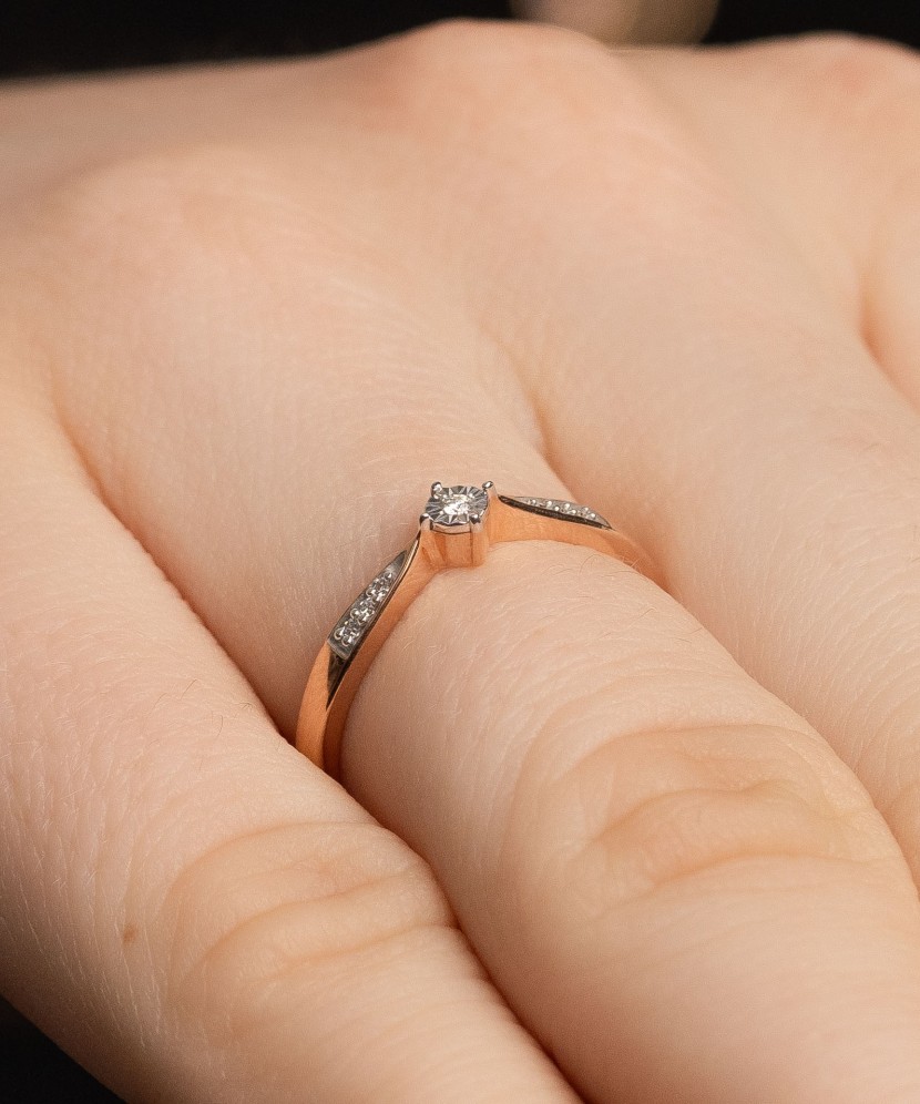 Auksinis žiedas su deimantais - Auksiniai Žiedai su brangakmeniais - Goldinga