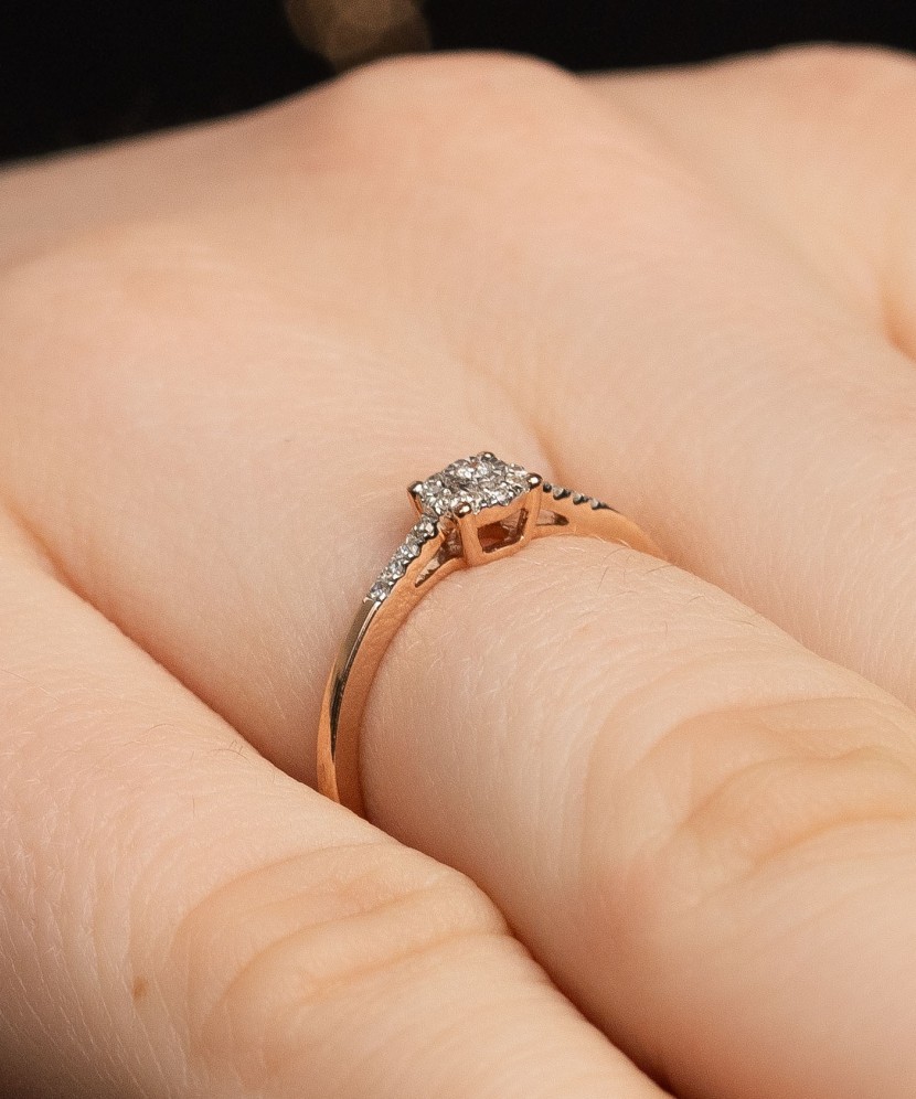 Auksinis žiedas su deimantais - Auksiniai Žiedai su brangakmeniais - Goldinga