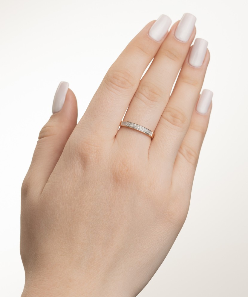 Auksinis žiedas su deimantais