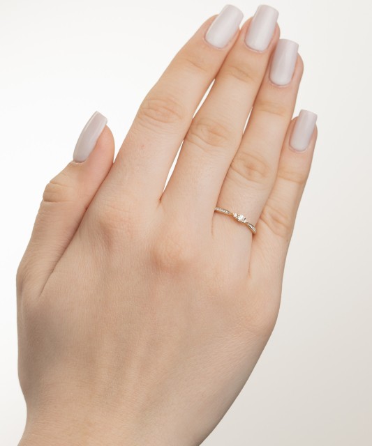 Geltono aukso žiedas su deimantais - Auksiniai Žiedai su brangakmeniais - Goldinga