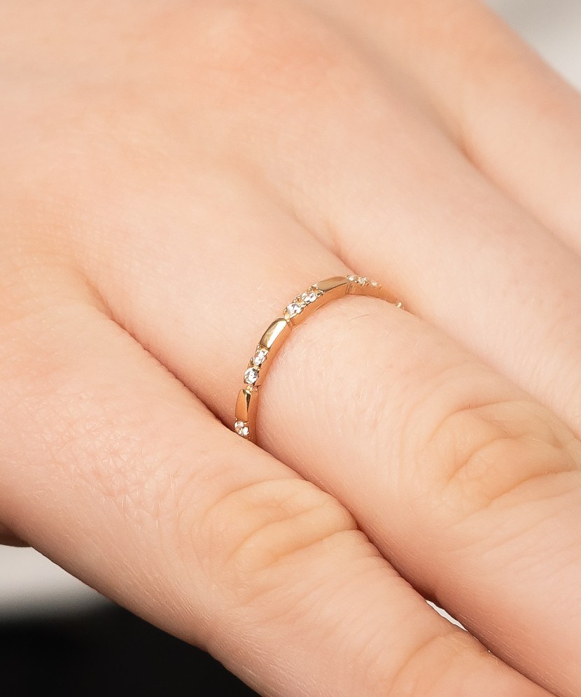 Auksinis žiedas su cirkoniais - Auksiniai žiedai - Goldinga