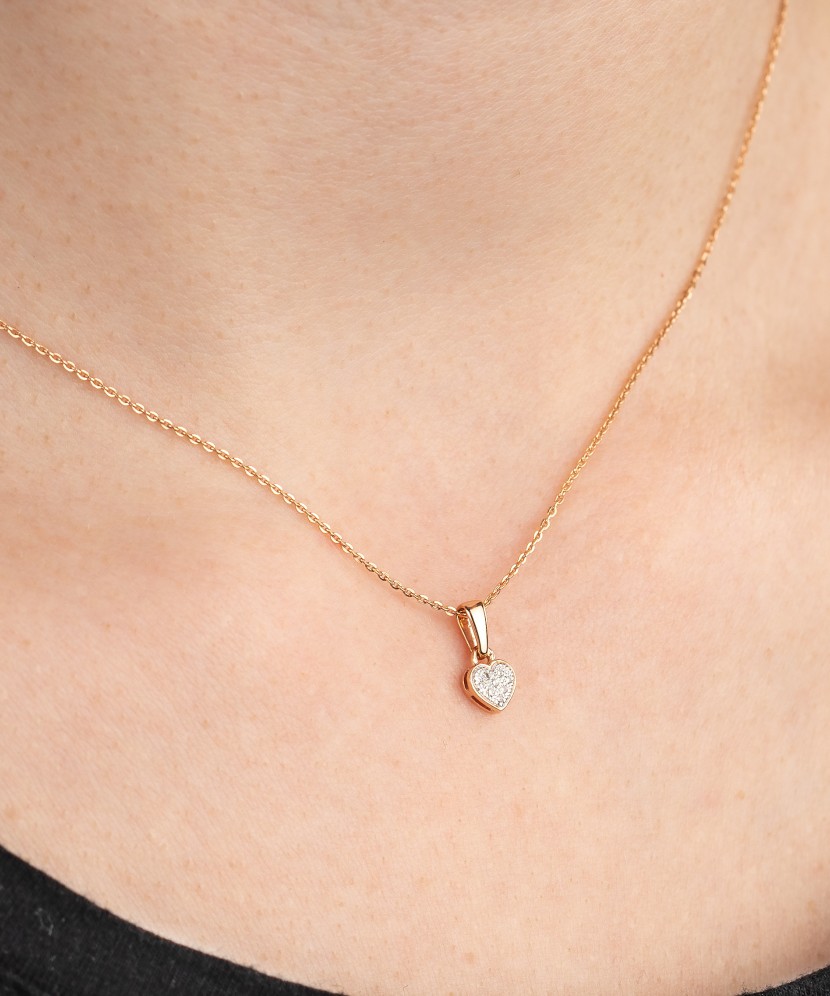 Balto aukso pakabukas su deimantais