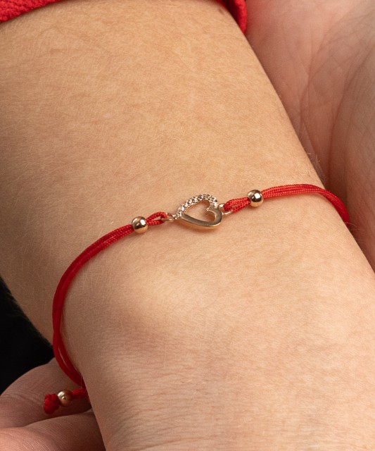 Raudono Siūlo Apyrankė Su Auksiniu Pakabuku "Širdelė" - Siūlų apyrankės su auksu - Goldinga