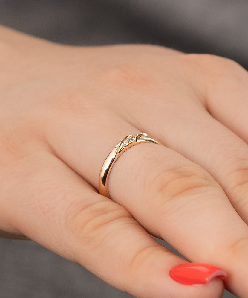 Auksinis žiedas su cirkoniais