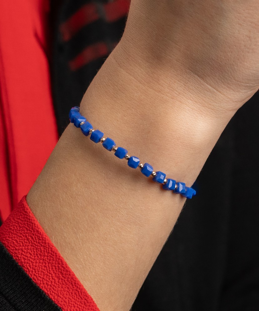 Mėlyno Siūlo Apyrankė Su Auksu Ir Oniksais