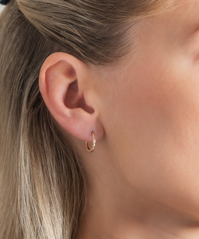 Auksiniai auskarai graviruotos rinkutės 13mm - Auksiniai auskarai - Goldinga