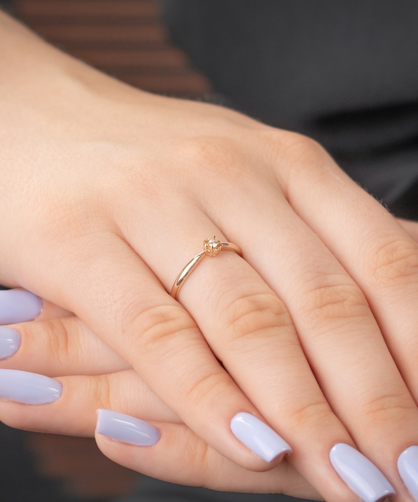 Auksinis žiedas su briliantu - Auksiniai Žiedai su brangakmeniais - Goldinga