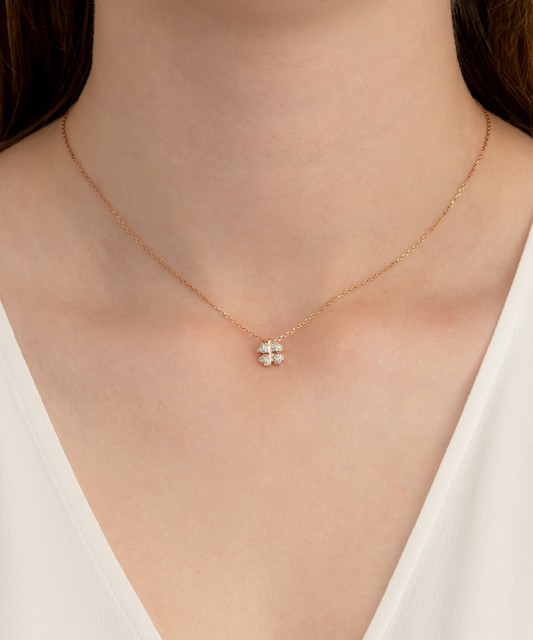 Geltono aukso pakabukas su deimantais "Dobiliukas" - Pakabukai su brangakmeniais - Goldinga