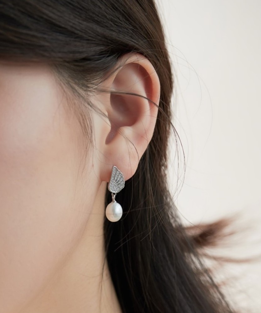 Sidabriniai auskarai su cirkoniais ir perlu