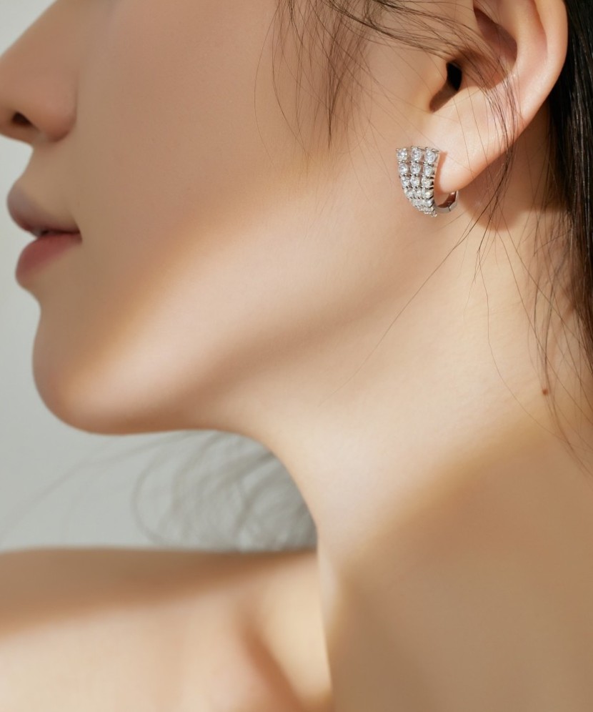 Sidabriniai auskarai su cirkoniais