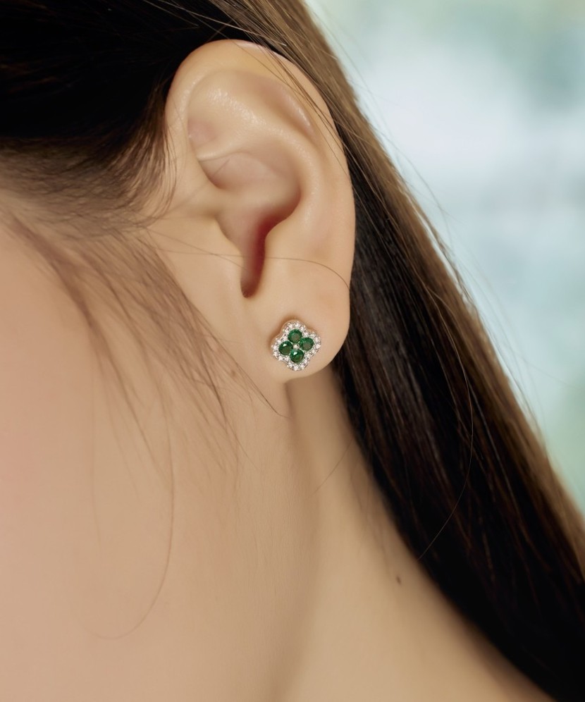 Sidabriniai auskarai su cirkoniais