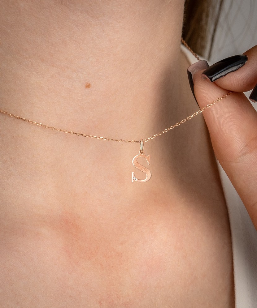 Auksinis pakabukas su deimantu raidė S - Pakabukai su brangakmeniais - Goldinga