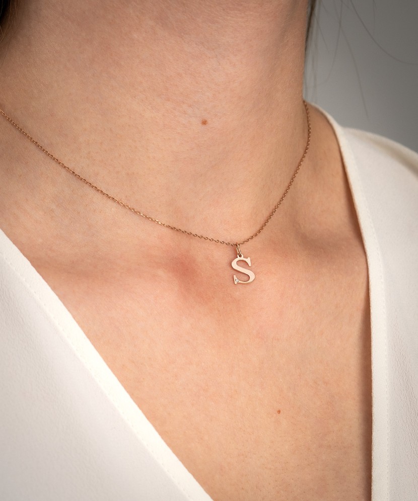 Auksinis pakabukas su deimantu raidė S - Pakabukai su brangakmeniais - Goldinga