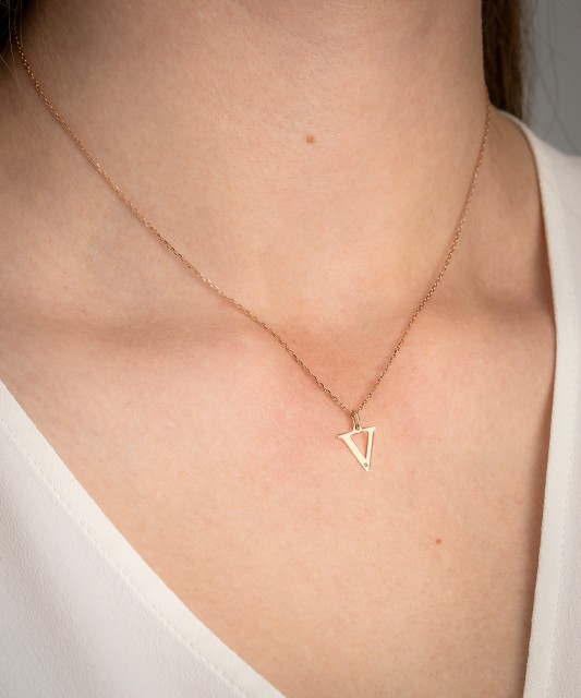 Auksinis pakabukas su deimantu raidė V - Pakabukai su brangakmeniais - Goldinga