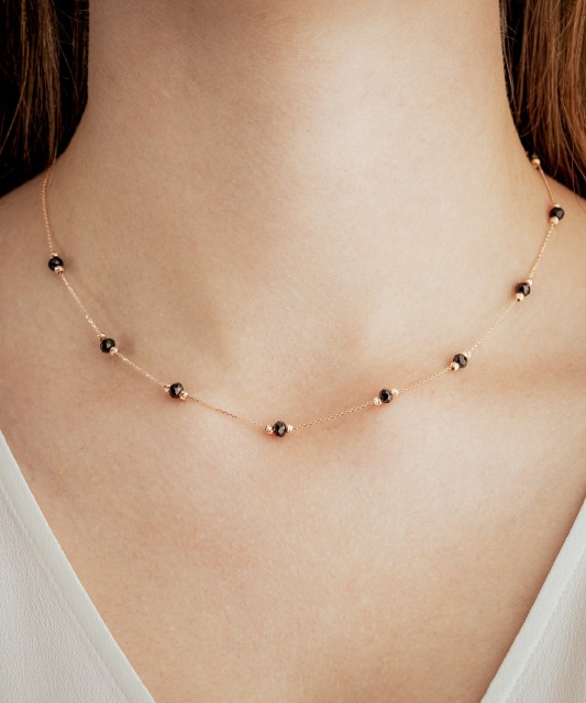 Auksinė grandinėlė su oniksais - Auksinės grandinėlės su pakabukais - Goldinga