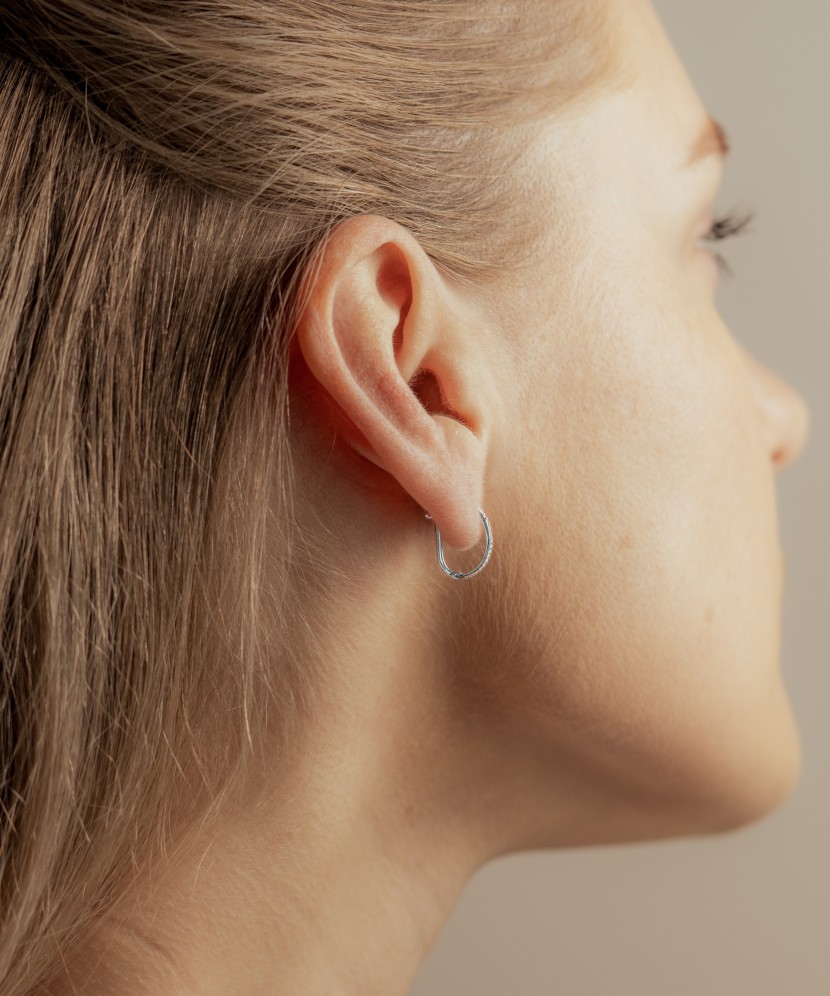 Balto aukso auskarai su deimantais - Auksiniai Auskarai su brangakmeniais - Goldinga